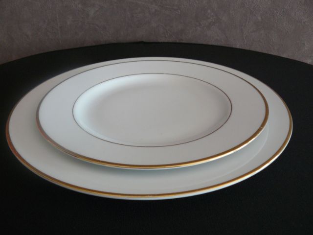 assiettes blanches